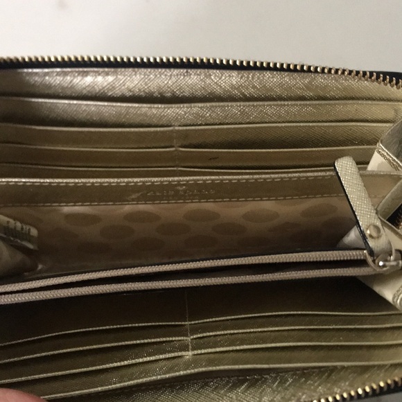 Kate Spade wallet - Picture 5 of 8